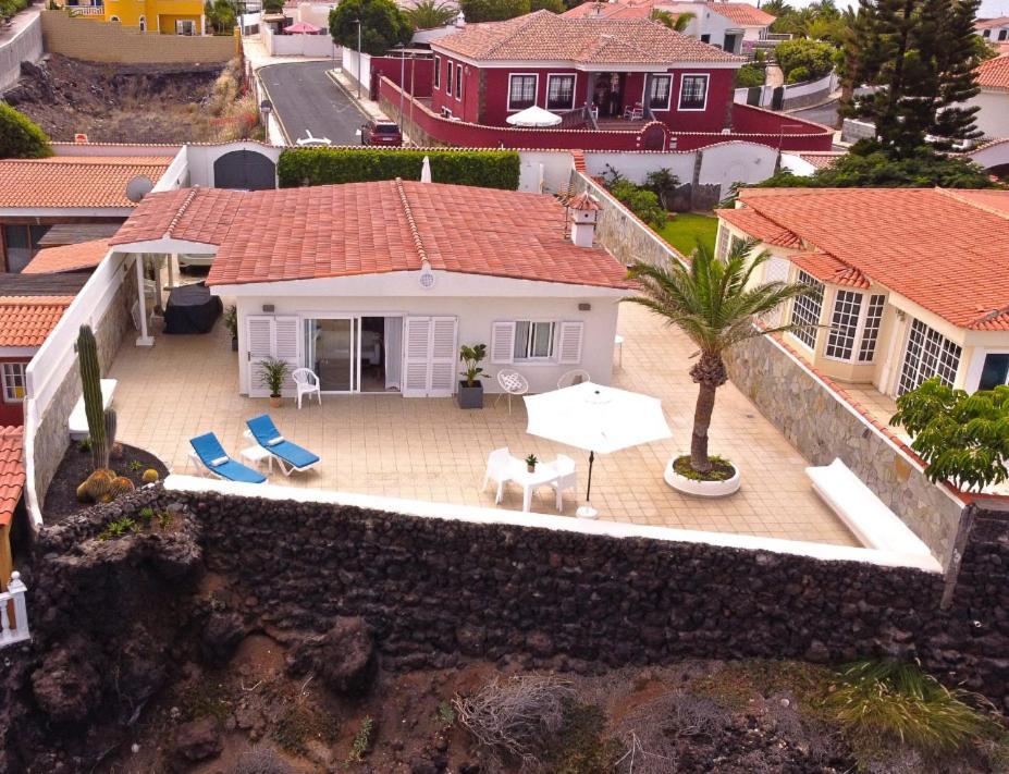 Beachfront Villa And Pool Puerto de Santiago  Kültér fotó